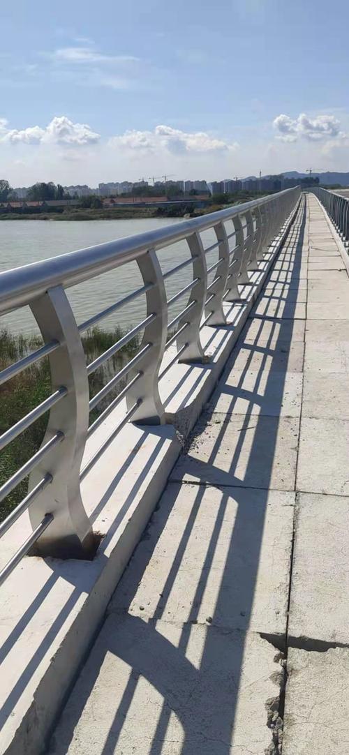 本页北京河道专护栏河道防护桥梁护栏桥梁钢护栏式产品资讯是由北京鑫
