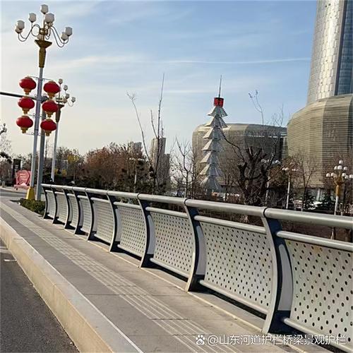 天津西青区河道灯光护栏生产厂家 我厂主要生产河道护栏,桥梁护栏